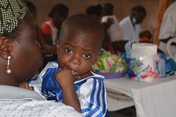 Wale-Vue_d_un_bebe_beneficiant_de_soutien_nutrionnel-6e54a.jpg